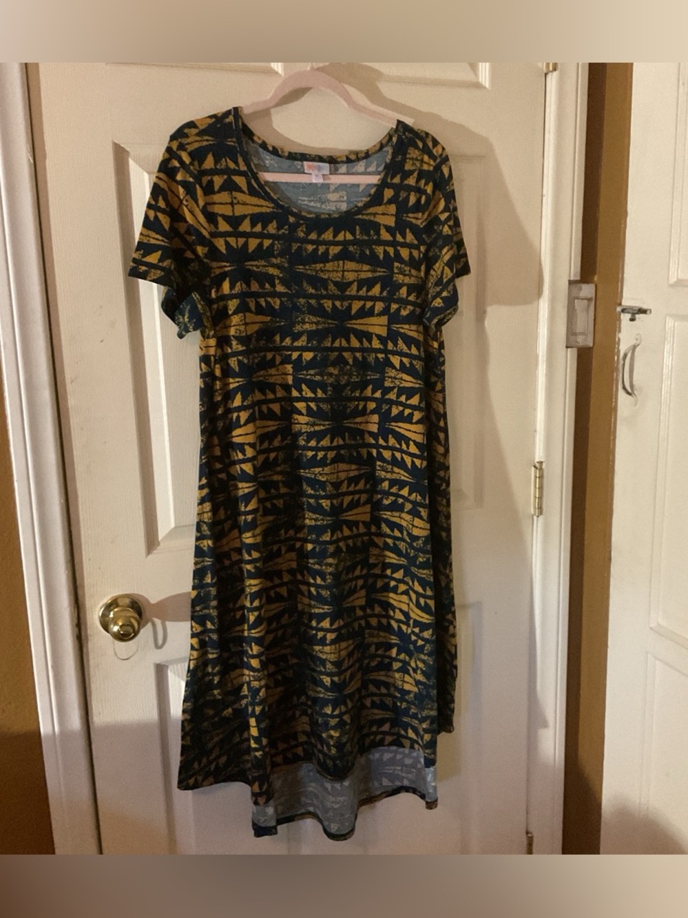 Lularoe Relaxed Short-Sleeve Geometric Print Dress in Mustard and Black size Med